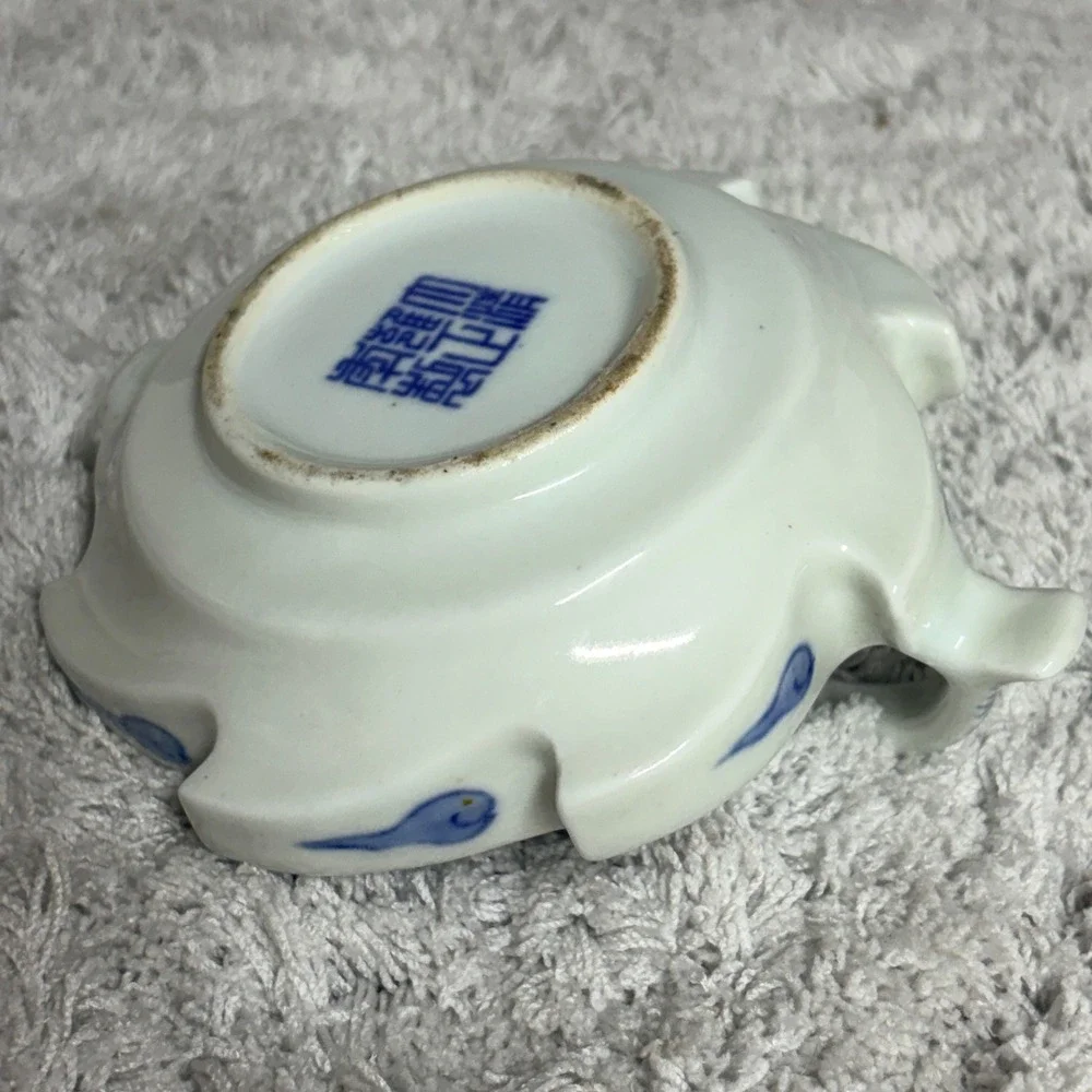 Vtg Blue and White‎ Porcelain Flat Scalloped Teapot Wave Cloud Pattern Seal Mark